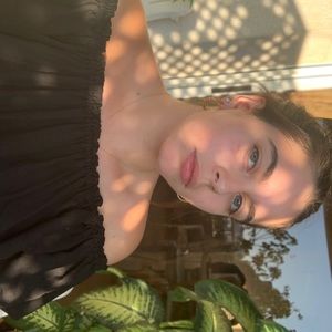 Meet your Posher, Loulya